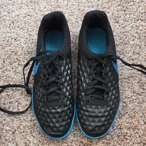 Nike Men's Tiempo Indoor Soccer Futsal Shoes Size 7.5